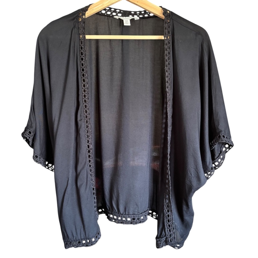 🖤🖤American Eagle Outfitters Black Open-Front Shrug